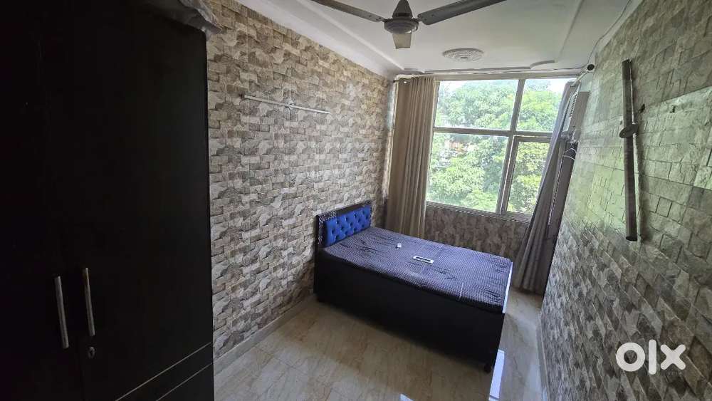 1 room in 2bhk