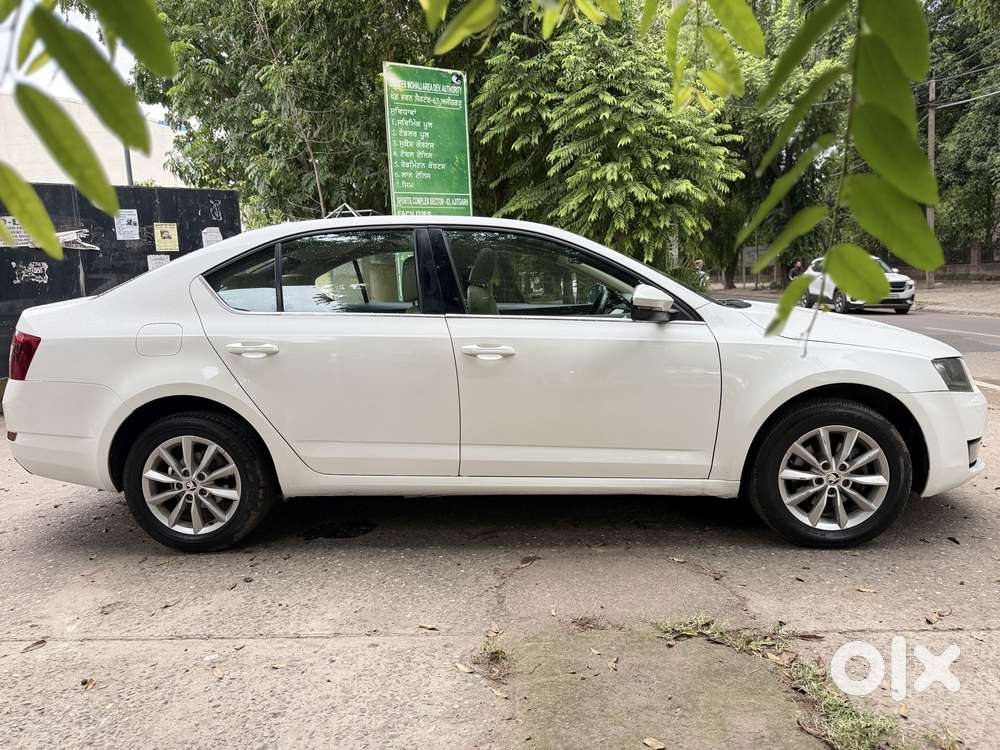 Skoda Octavia Elegance 2.0 Tdi At, 2014, Diesel