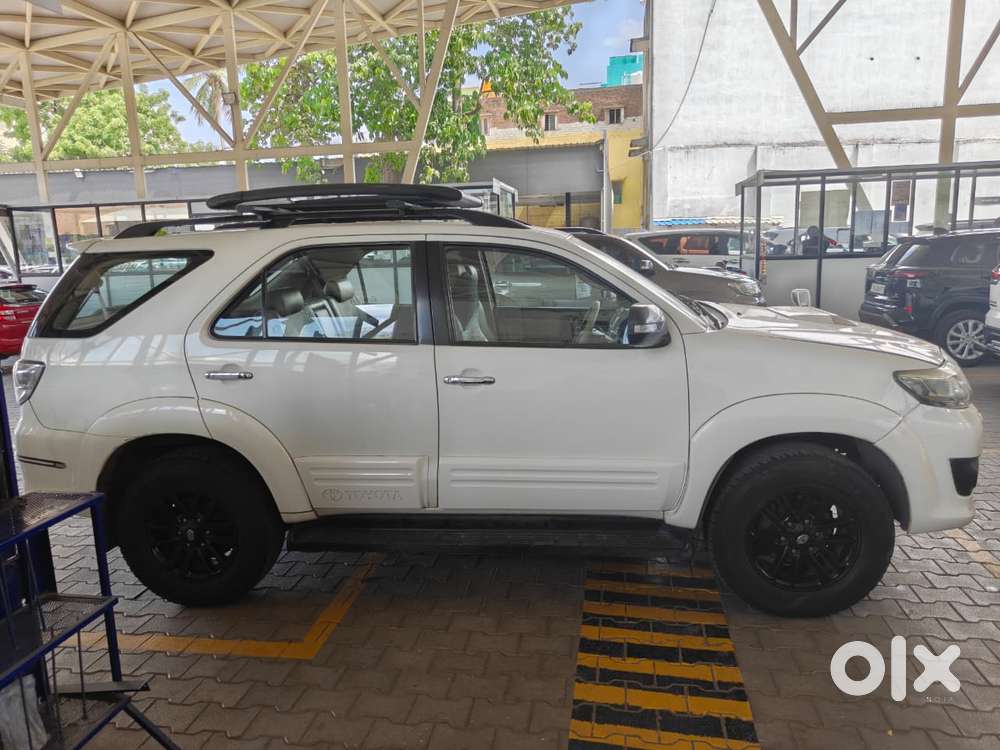 Toyota Fortuner 4x2 Manual, 2013, Diesel