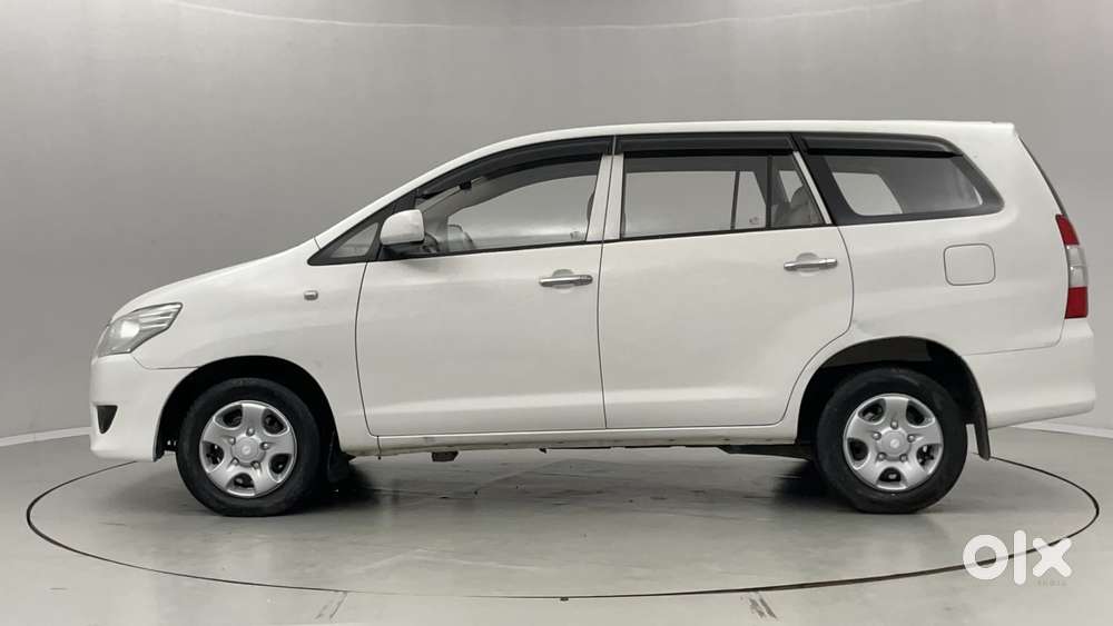 Toyota Innova 2.5 G (diesel) 8 Seater Bs Iv, 2012, Diesel
