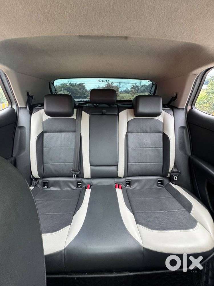 Volkswagen Taigun, 2022, Petrol