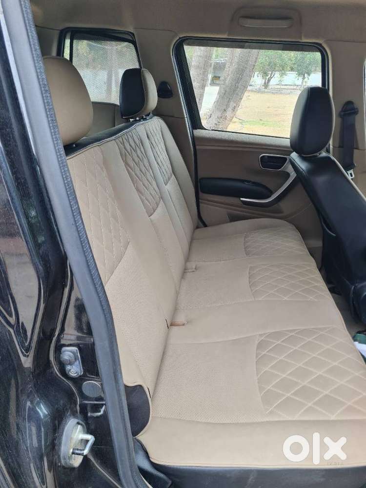 Mahindra Tuv 300 T10, 2019, Diesel