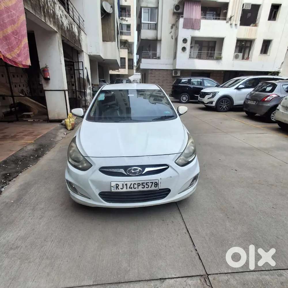 Hyundai Fluidic Verna 2012