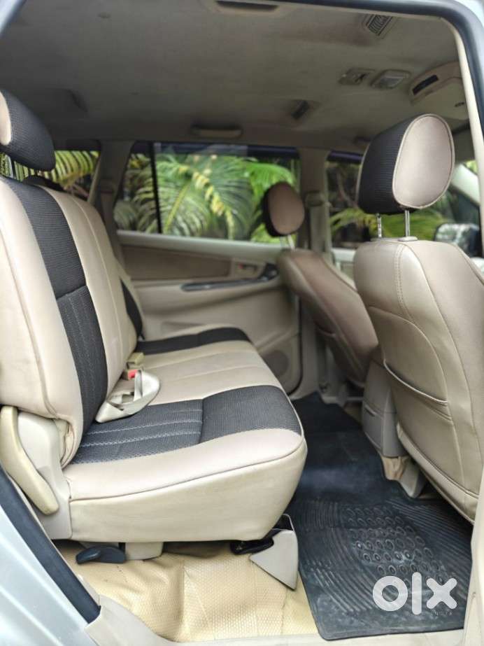 Toyota Innova 2.5 G (diesel) 7 Seater, 2011, Diesel