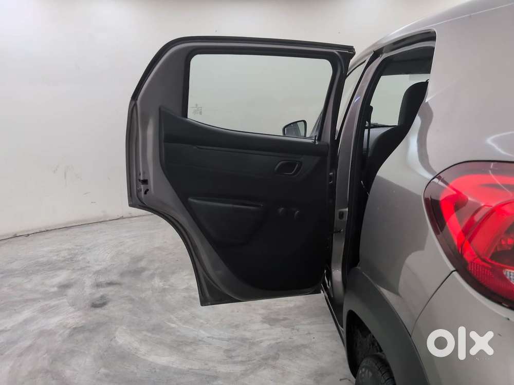 Renault Kwid 2019-ongoing 1.0 Rxt Amt (o), 2018, Petrol