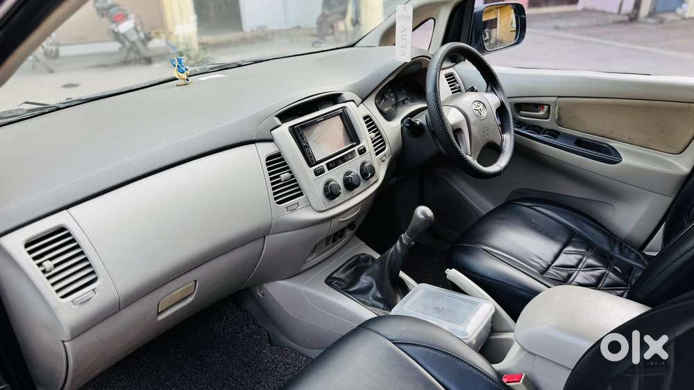 Toyota Innova [2013-2016] 2.5 G4 8 Str, 2014, Diesel