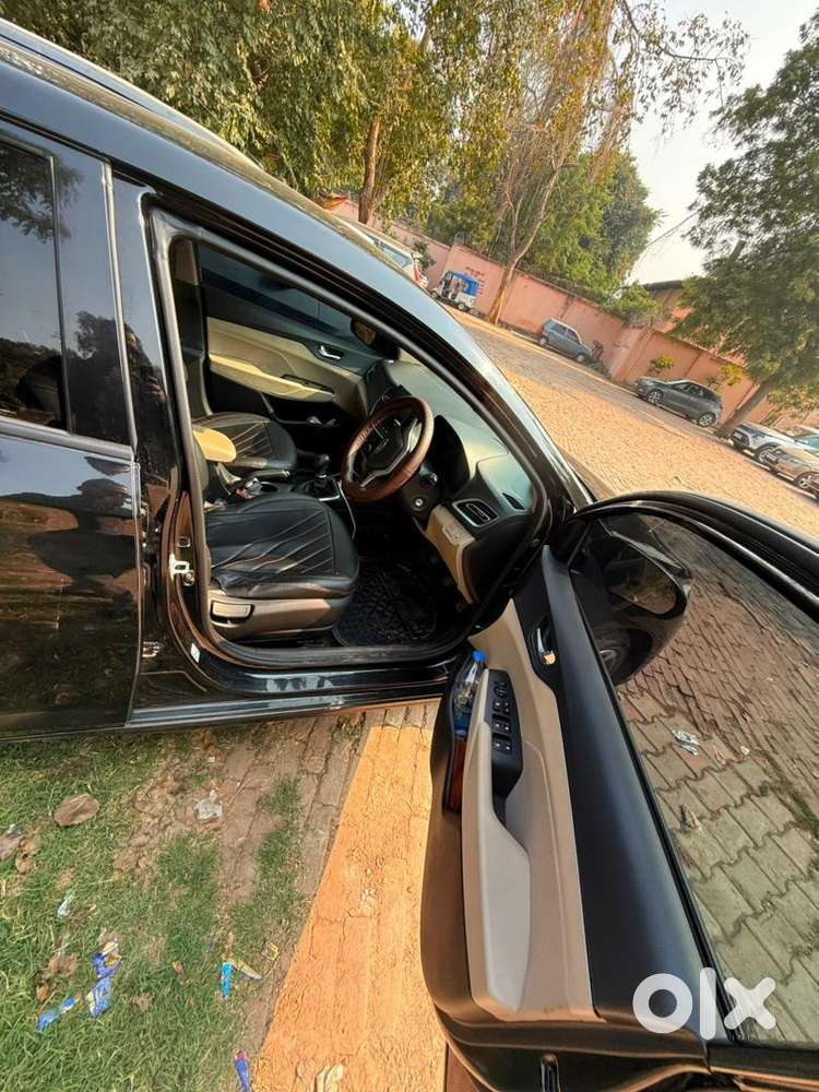 Hyundai Verna 2022 Petrol 10800 Km Driven