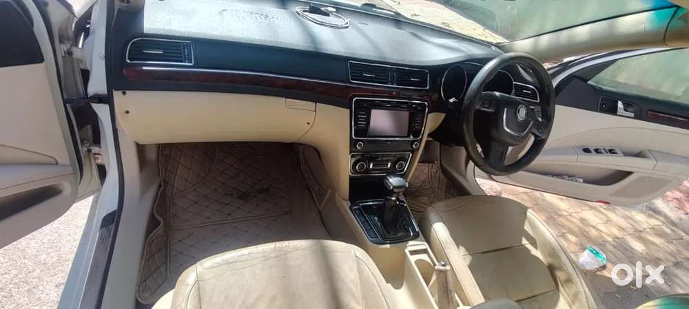 Skoda Superb 2011 Diesel 186000 Km Driven