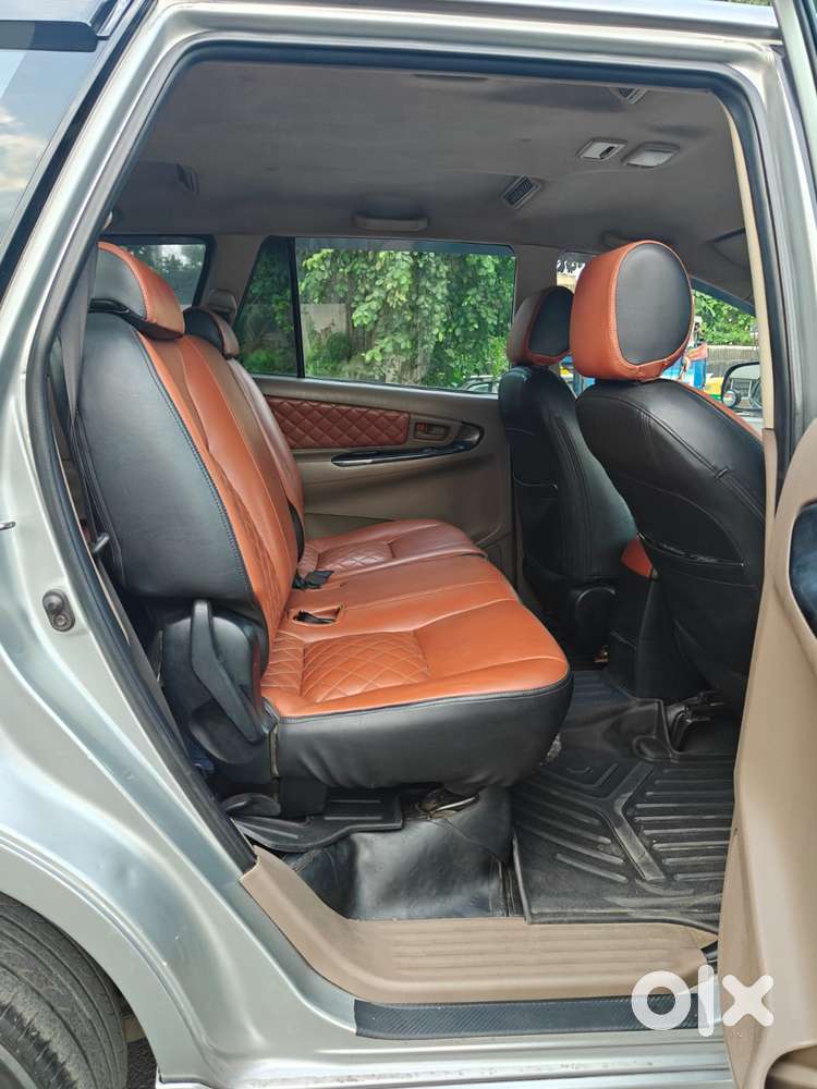 Toyota Innova 2.5 G (diesel) 8 Seater, 2016, Diesel
