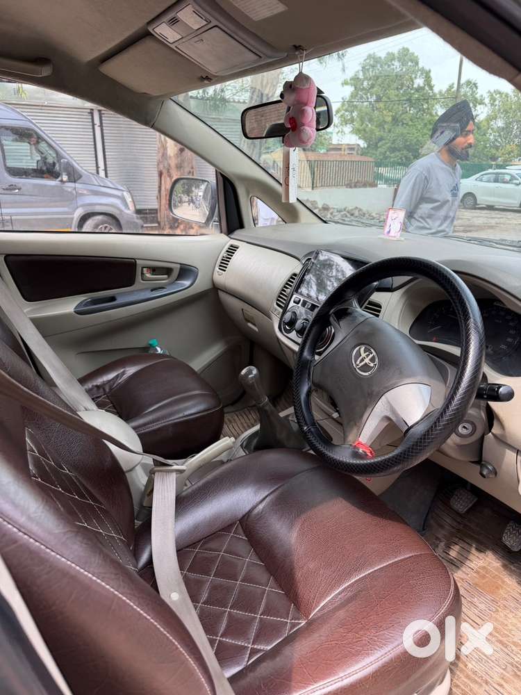 Toyota Innova 2012 Diesel Well Maintained