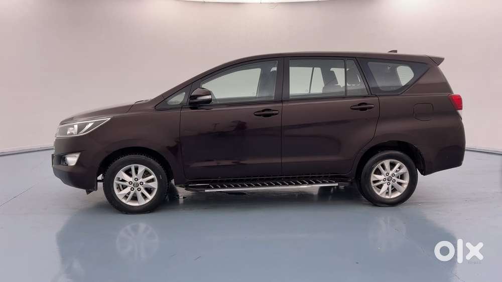 Toyota Innova Crysta [2020-ongoing] 2.4 Gx 7 Str, 2017, Diesel