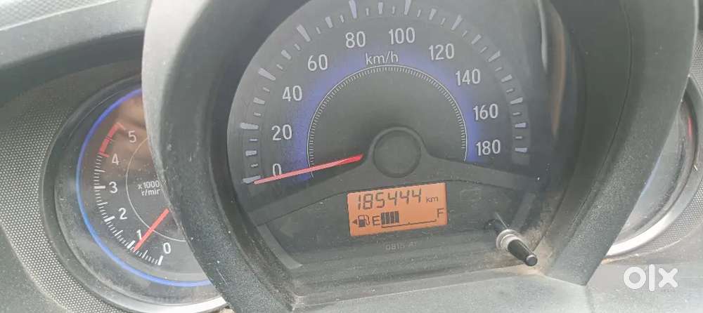 Honda Mobilio 1.5 2015 डीज़ल मैन्युअल