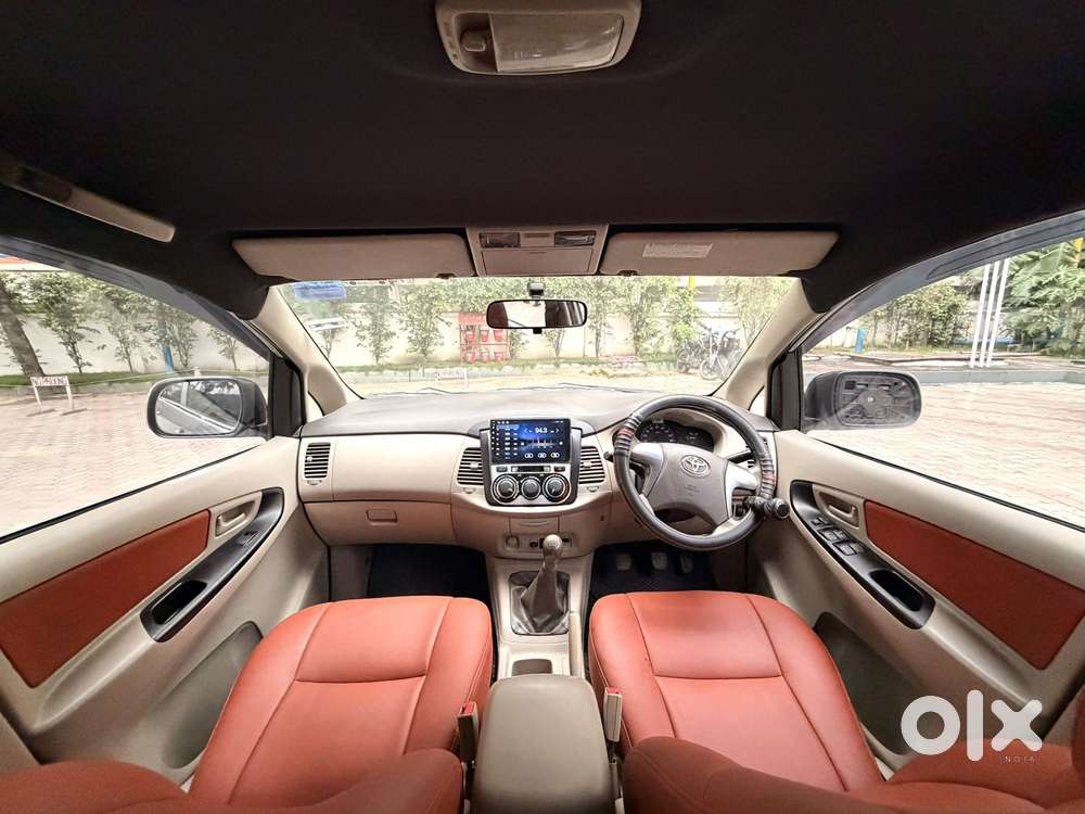 Toyota Innova 2.5 G (diesel) 8 Seater, 2014, Diesel