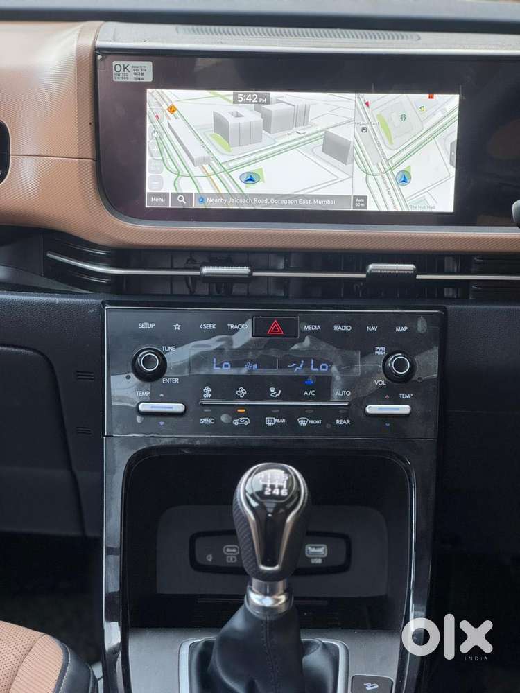 Hyundai Alcazar Platinum, 2025, Petrol