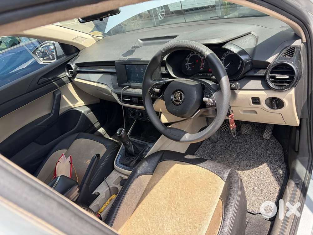 Skoda Slavia Active 1.0l Tsi Mt, 2022, Petrol