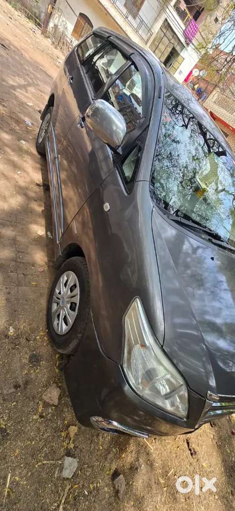 Toyota Innova 2.5 G 2014