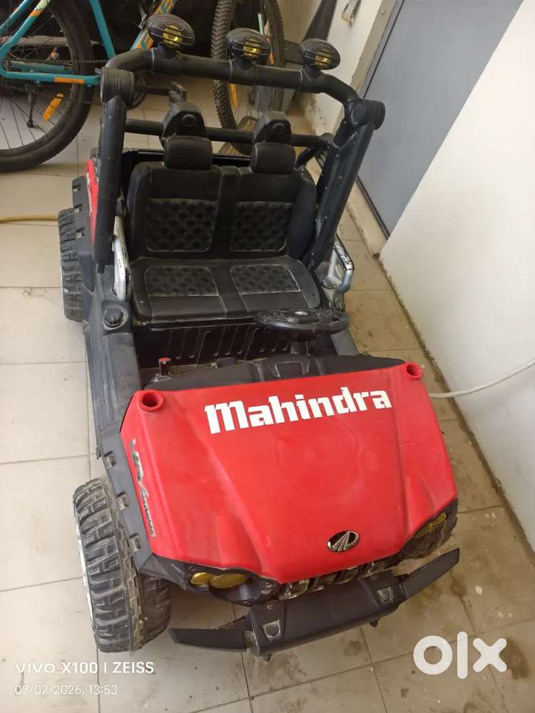 Kids big Electric Mahindra Car - Photo 2