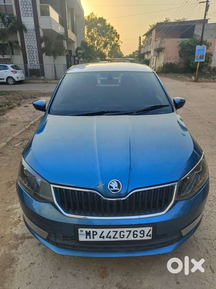 Skoda Rapid    Reg No :- Mp44zg7694 ️ Year :- 2017   Version :