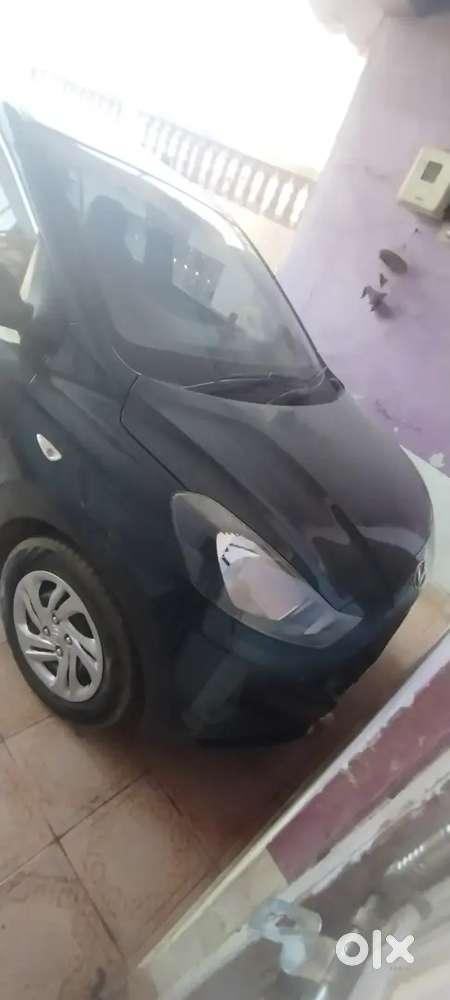 One Hand Use Car All Part Working. Mo  Only Whatsapp Msg