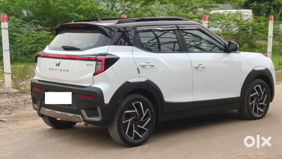 Mahindra Xuv 3xo Ax7 Diesel Mt, 2024, Diesel