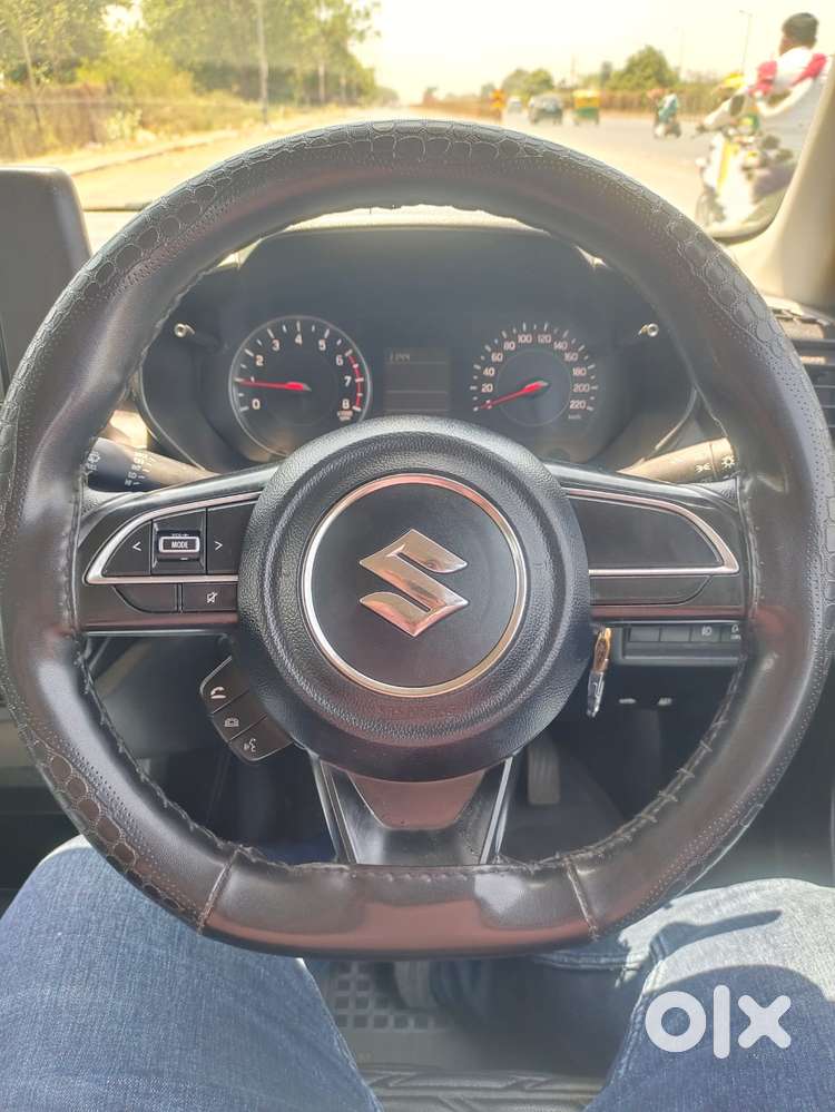 Maruti Suzuki Swift Vxi + Manual, 2025, Petrol