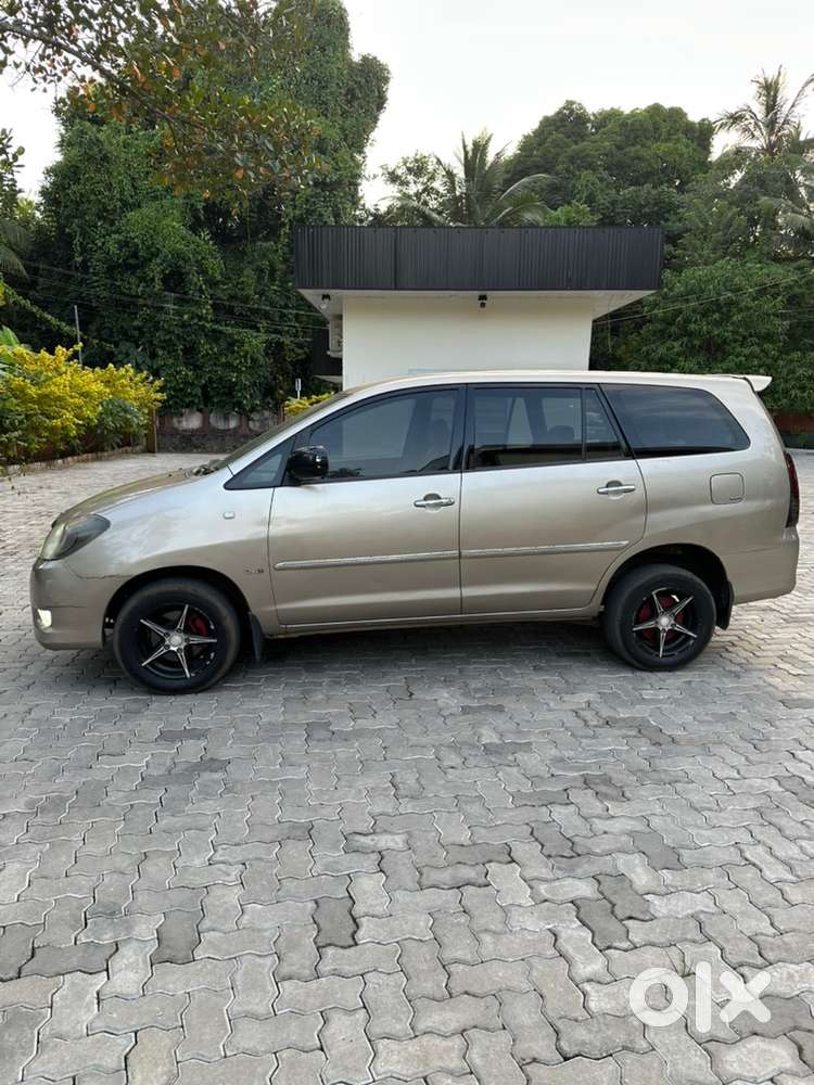 Toyota Innova 2.0 Diesel 2010