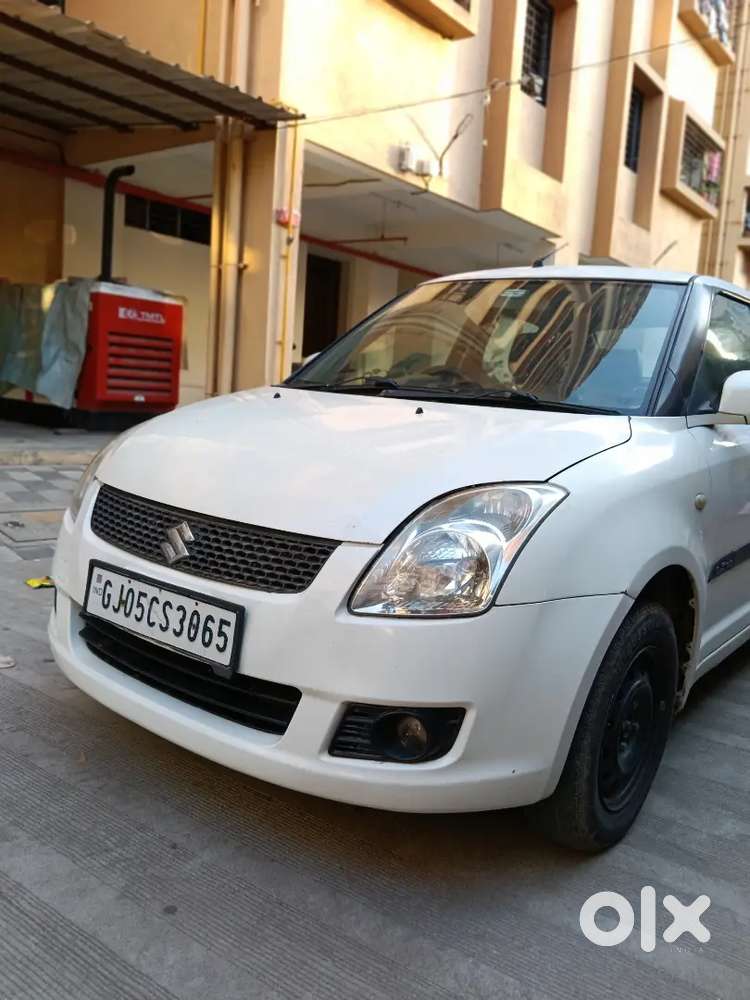 Maruti Suzuki Dzire Cng ઘરઘરાવ સારી કંડીશનની ગાડી તાત્કાલિક વેચવાની છે