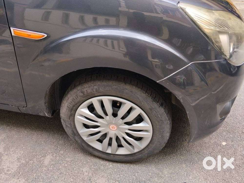 Ford Figo Petrol Zxi, 2011, Petrol