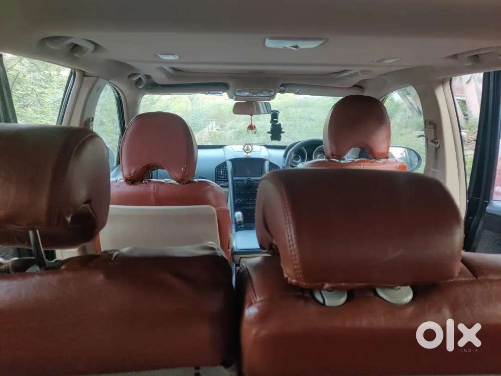 Mahindra Xuv500 2016, W10 Sunroof Super Condition