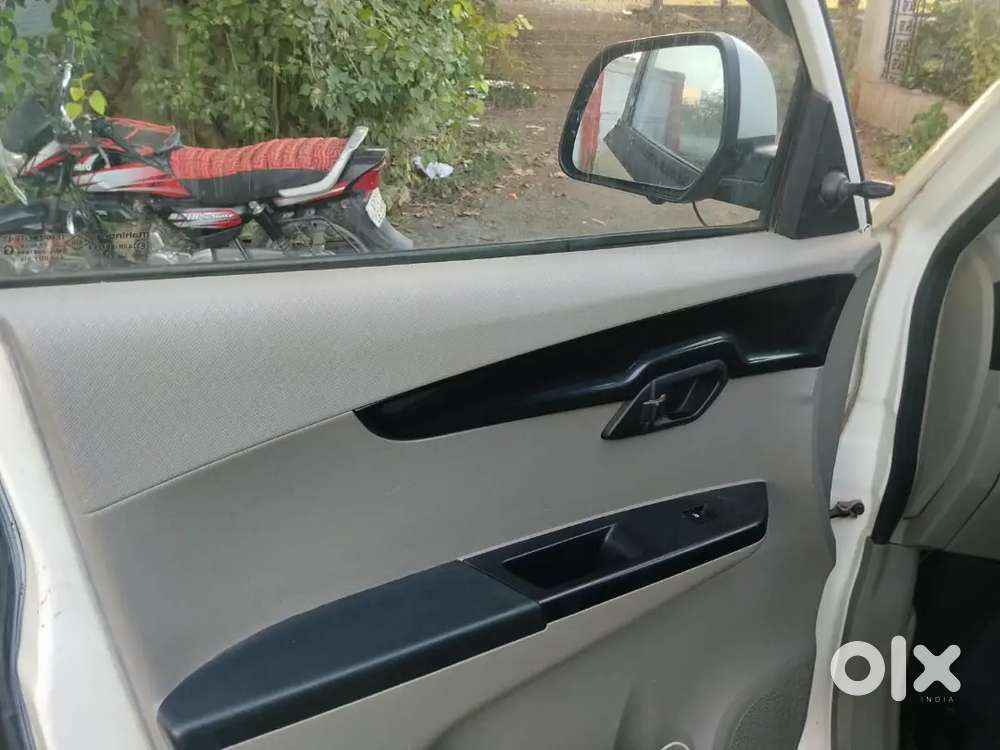 Kuv 100...high Millage..less Driven..360 Degree Cameras..dual Airbgs..
