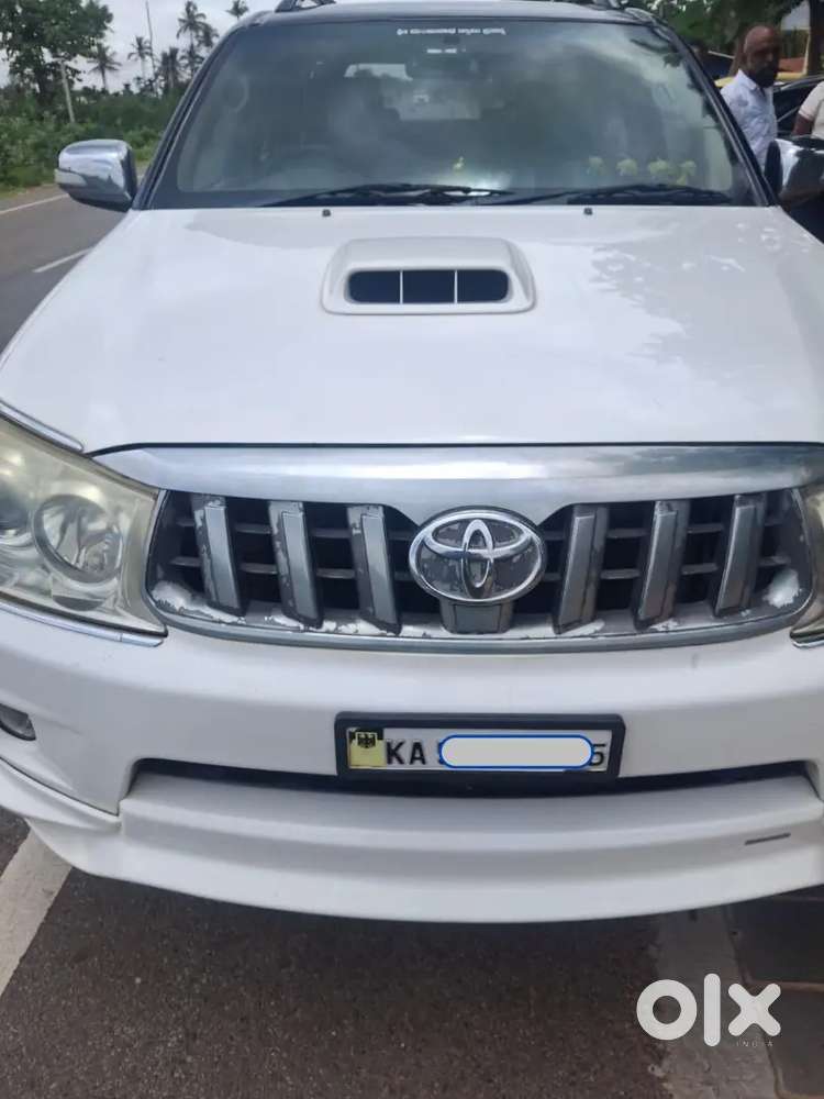 Toyota Fortuner Diesel 2011