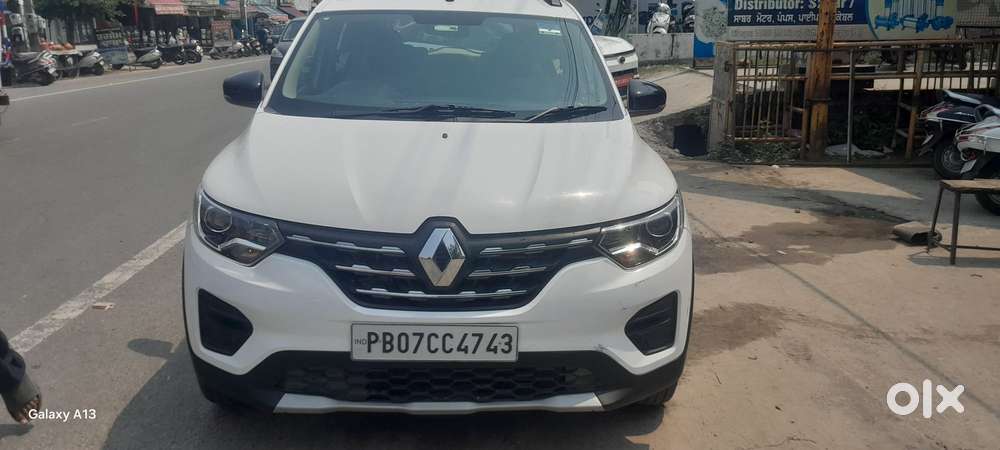 Renault Triber Rxt, 2022, Petrol