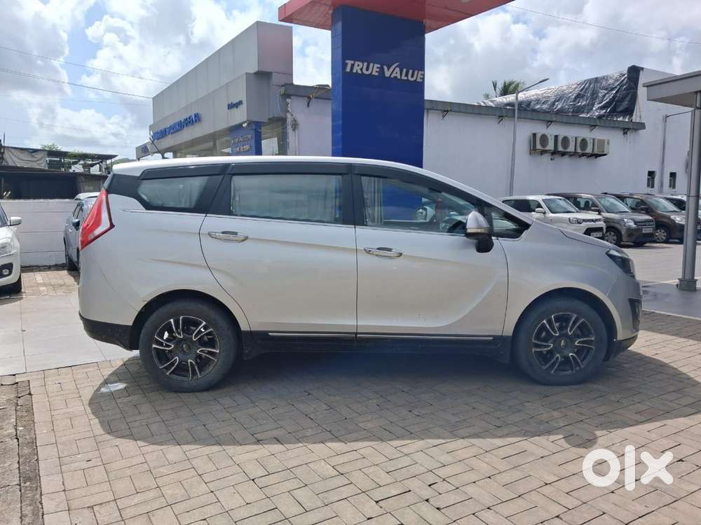 Mahindra Marazzo