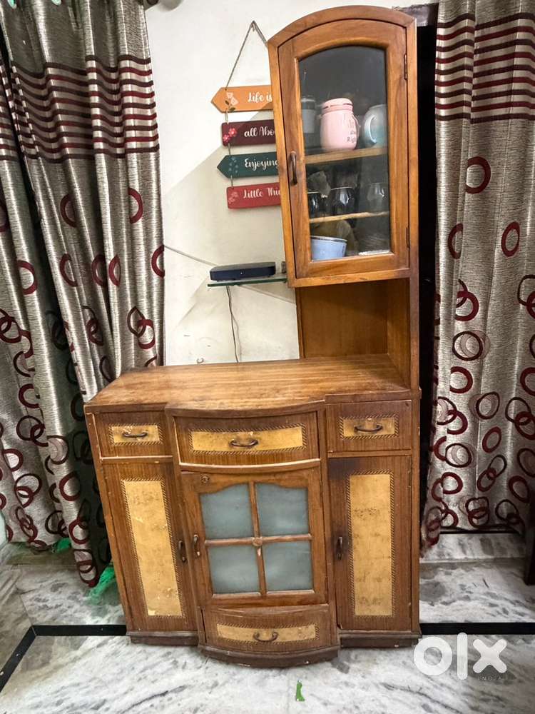 Beautiful Wooden Storage Cabinet / Display Unit with Drawers