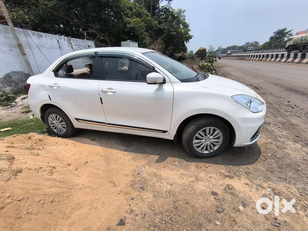 Maruti Suzuki Dzire 1.2 Vxi, 2022, Petrol
