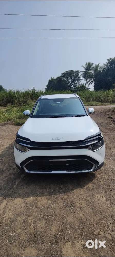 Kia Carence Prestige Petrol