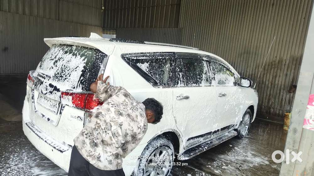 Toyota Innova Crysta 2016