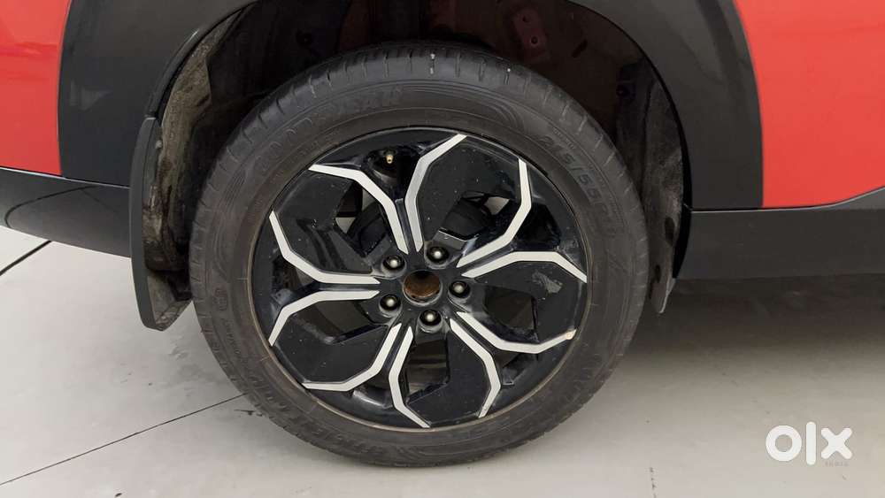 Tata Curvv S 1.2 Revotron Petrol 6mt, 2025, Petrol