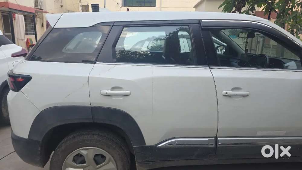 Maruti Brezza Lxi Petrol 2023