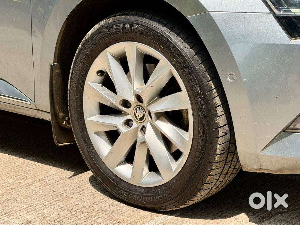 Skoda Superb 2.0 L&k Tsi At, 2019, Petrol