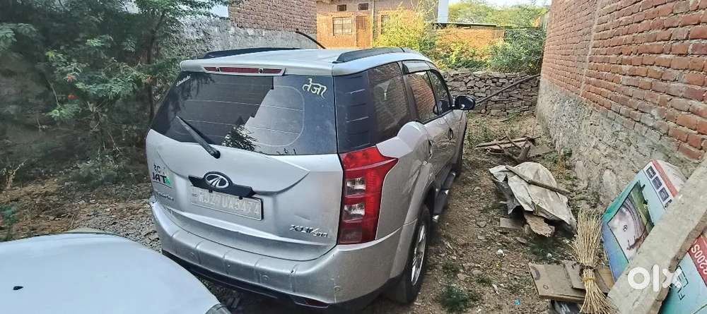 Selling Xuv500 W8