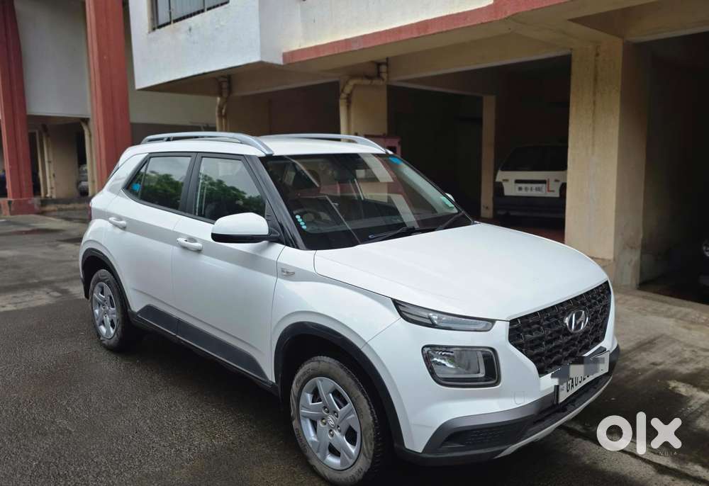 Hyundai Venue 1.2 S Plus, 2022, Petrol