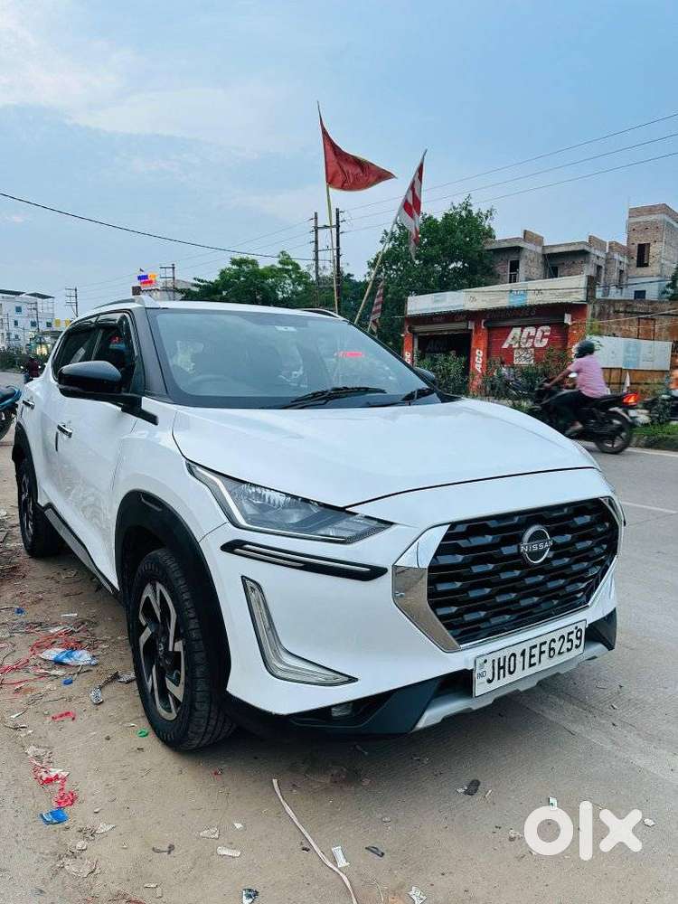 Nissan Magnite Kuro Edition 1.0 Turbo Petrol Mt, 2021, Petrol