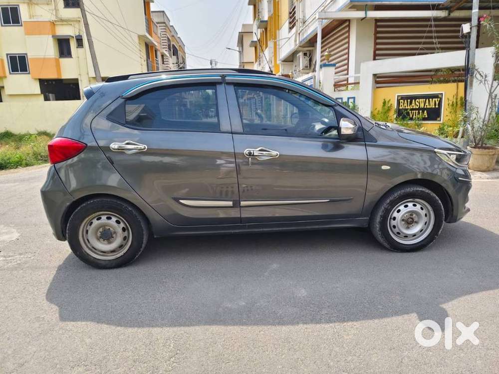 Tata Tiago 1.2 Revotron Xm, 2022, Petrol