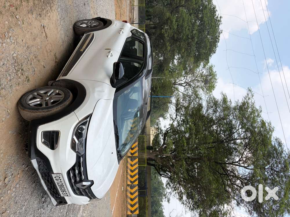 Renault Triber Rxz 2022 Model