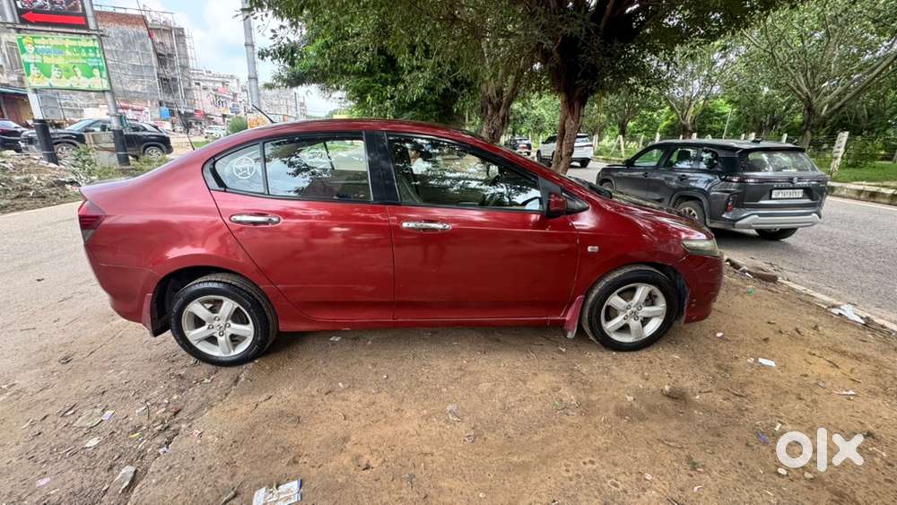 Honda City Hybrid 2013