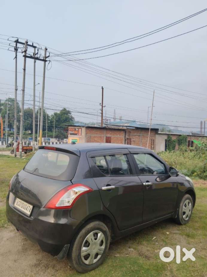 Maruti Suzuki Swift Vxi 1.2 Abs Bs-iv, 2017, Petrol