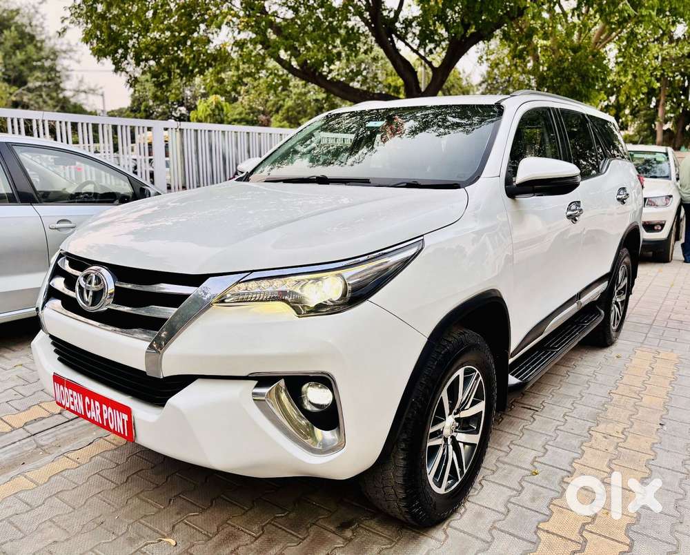 Toyota Fortuner 4x4 Manual Limited Edition, 2019, Diesel