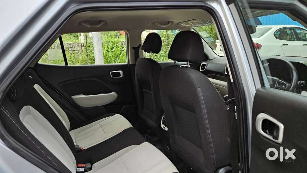 Hyundai Venue 1.2 S (o), 2023, Petrol