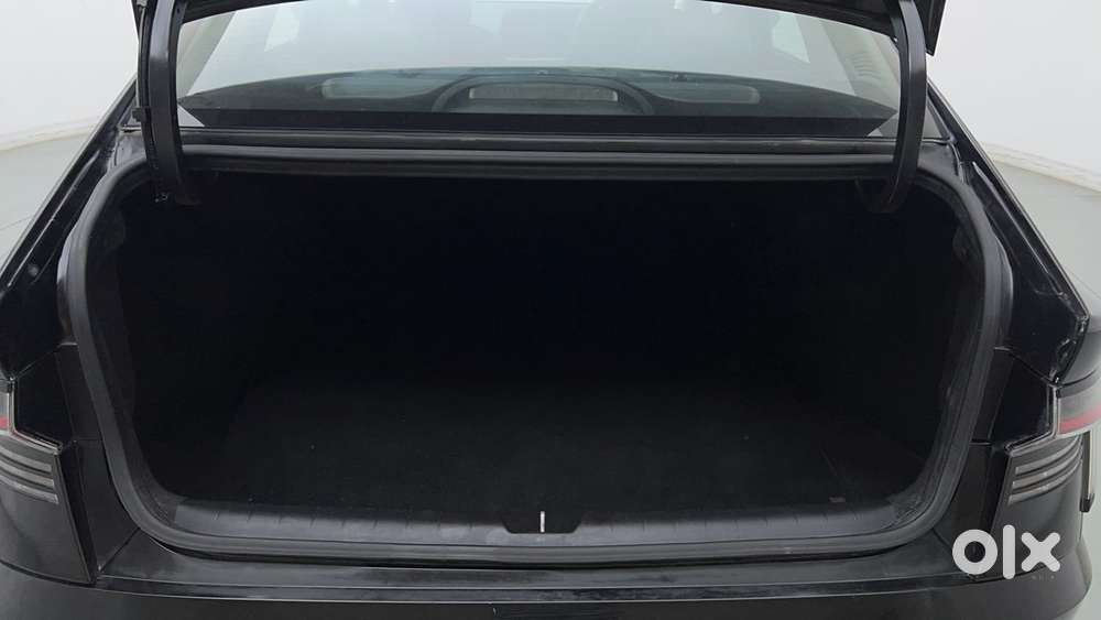 Hyundai Verna Sx 1.5 Petrol Ivt, 2023, Petrol